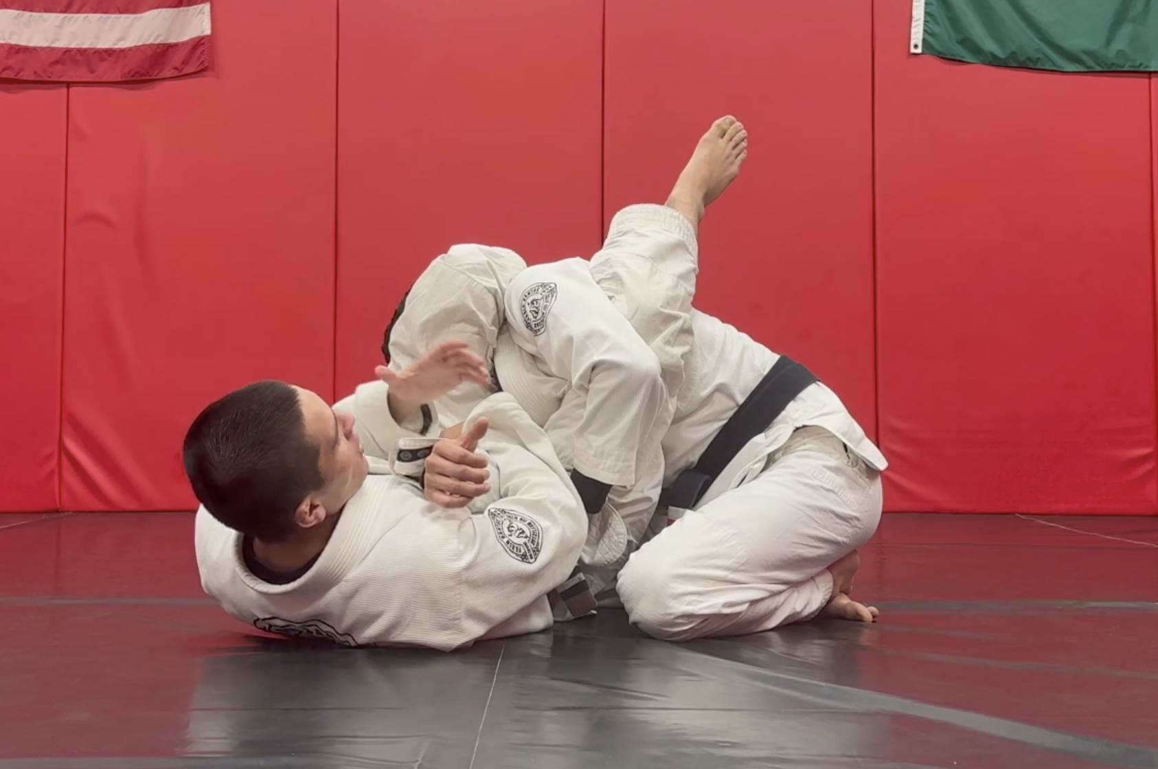 Fundamentals: Armbar from closed guard 