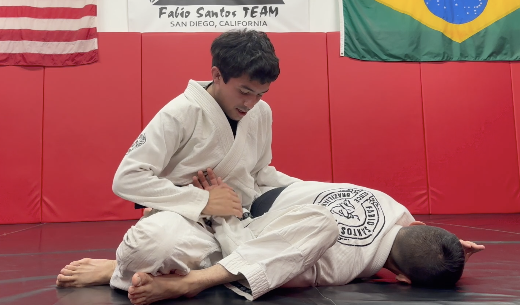 Fundamentals: Omoplata from knee shield  