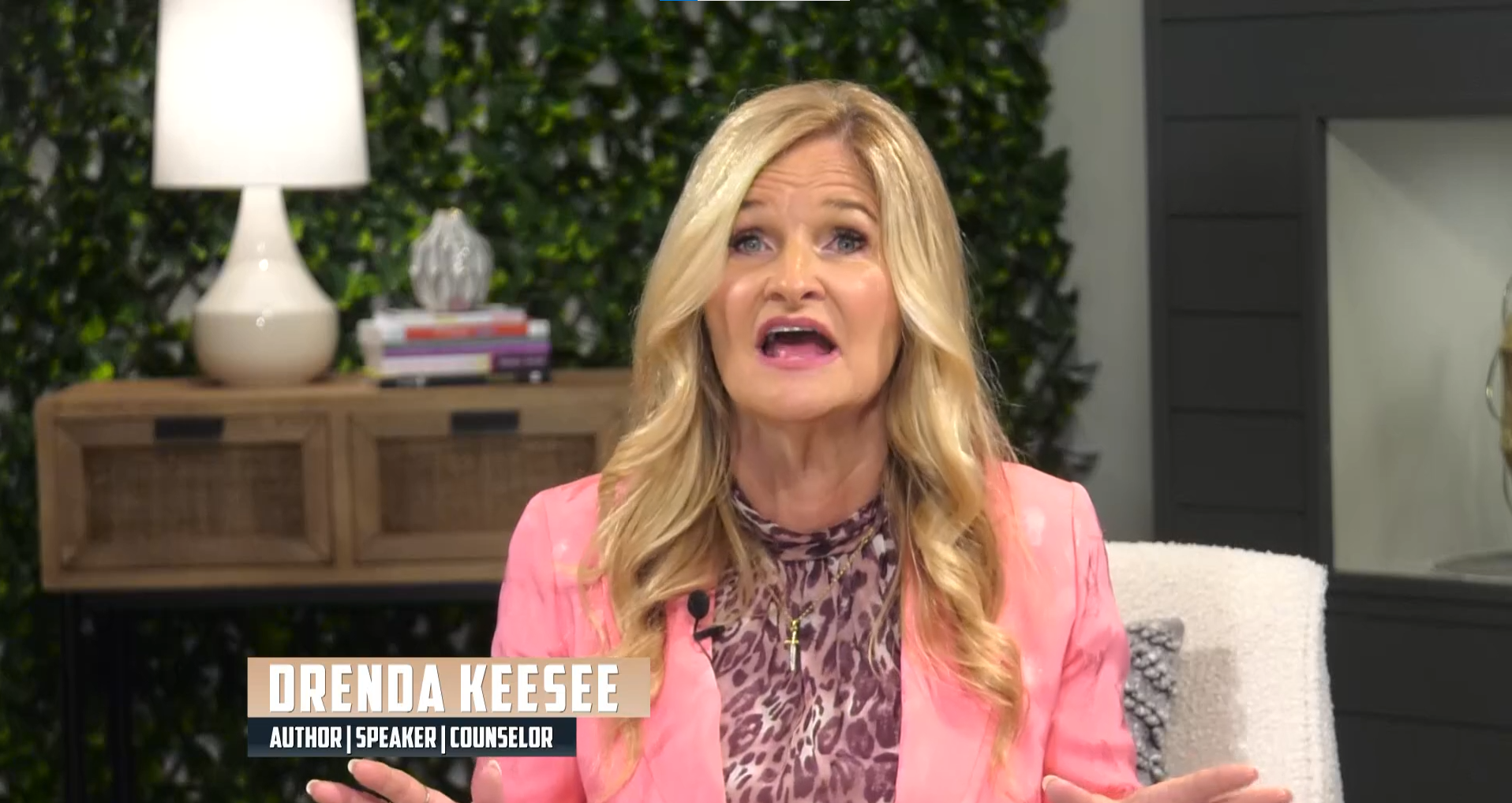 Drenda On Guard: Is Lindsey Graham Sabotaging The Midterm Elections?!