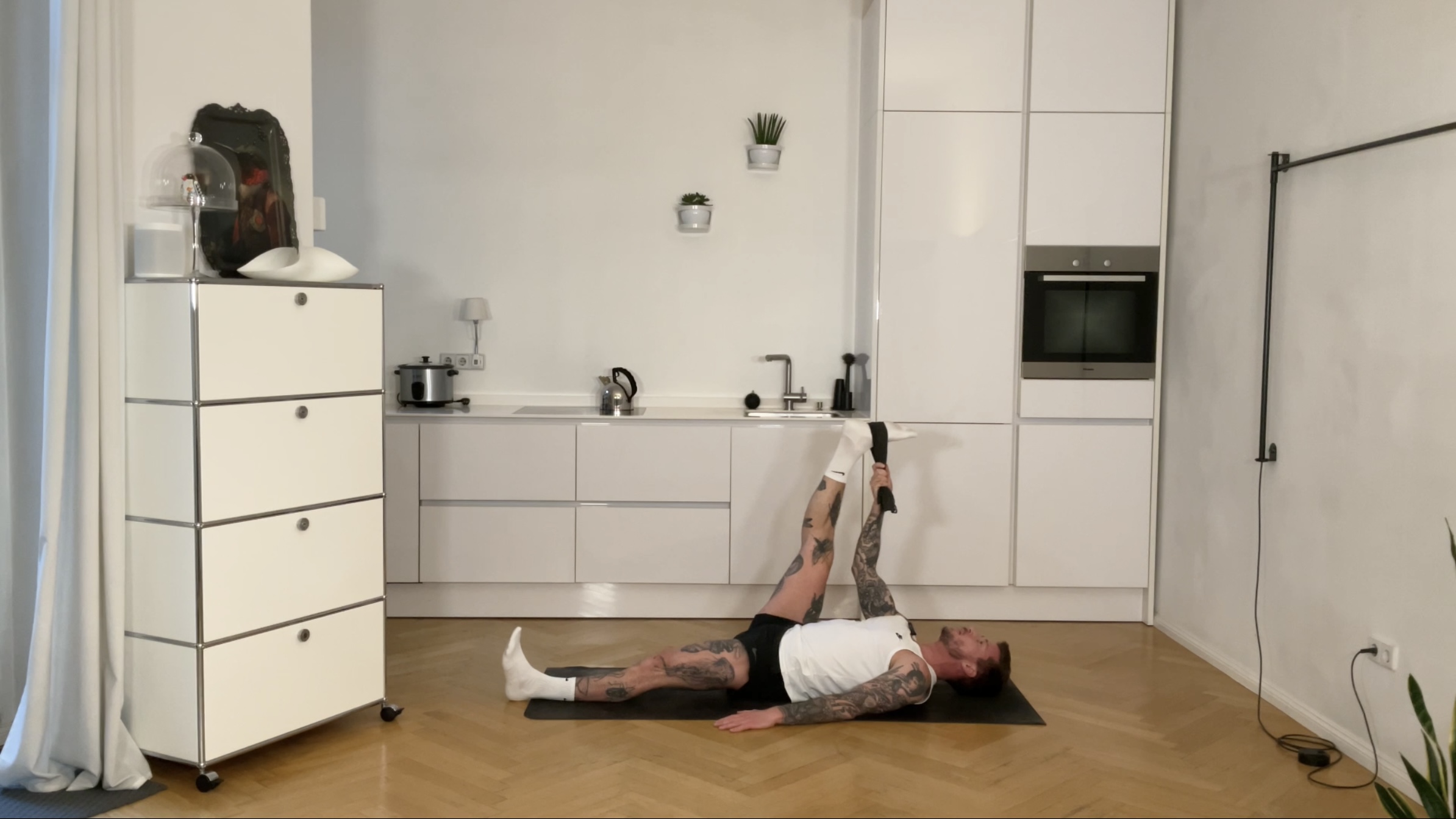 27 min Lower Body Focus Stretch & Mobility