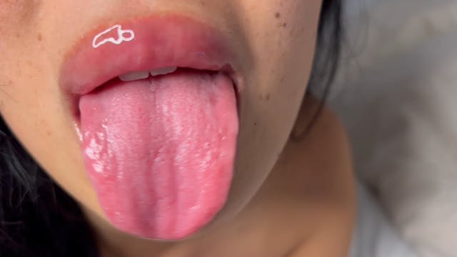This tongue wants to feel you