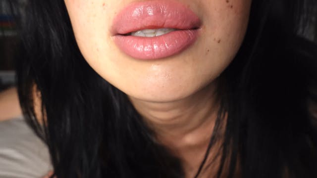 Wet kisses with my naked body