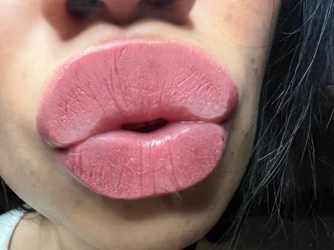 Glass kissing and glass licking