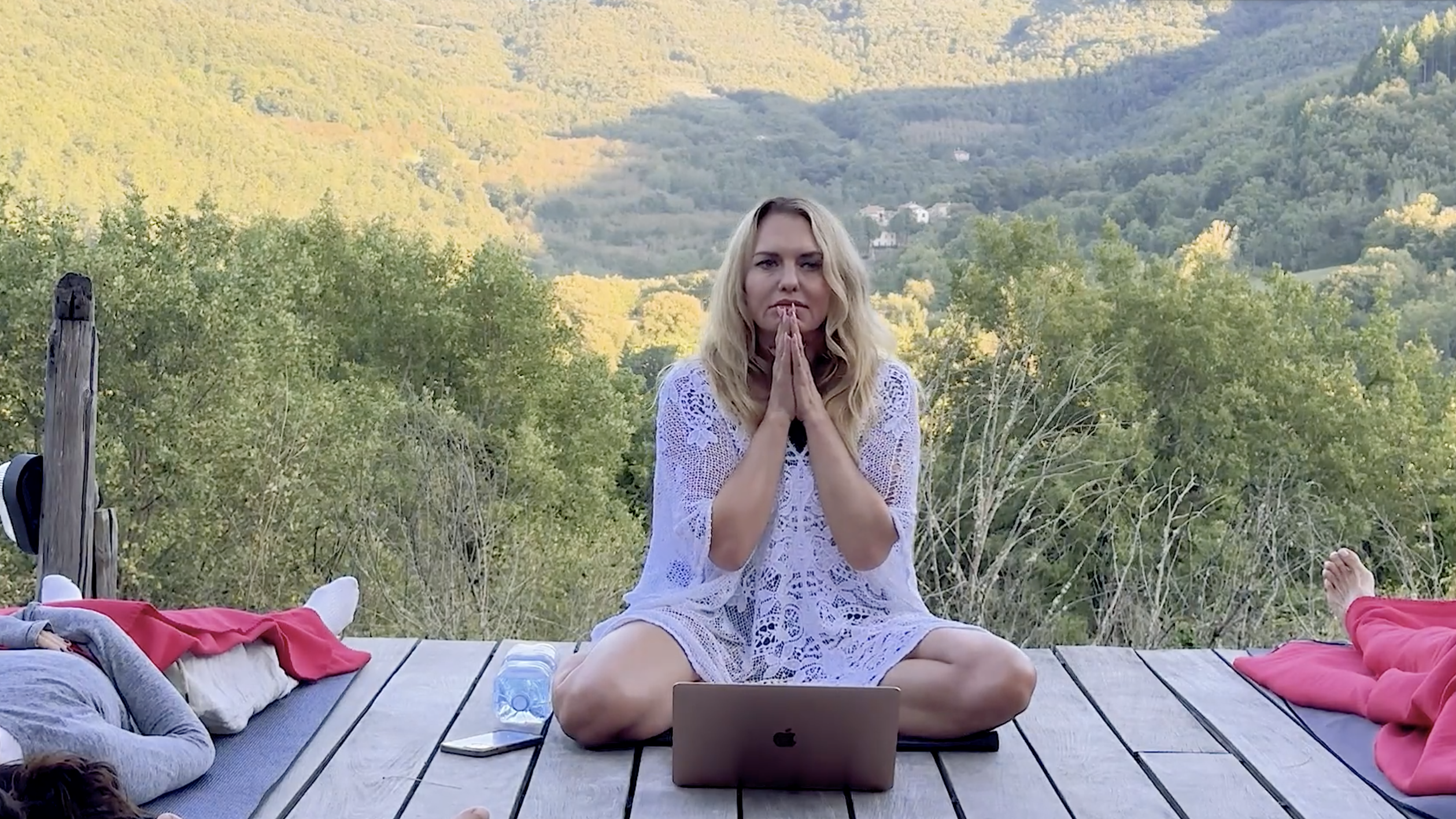 HYPNOTHERAPY NERVOUS SYSTEM RESET WITH ZOE