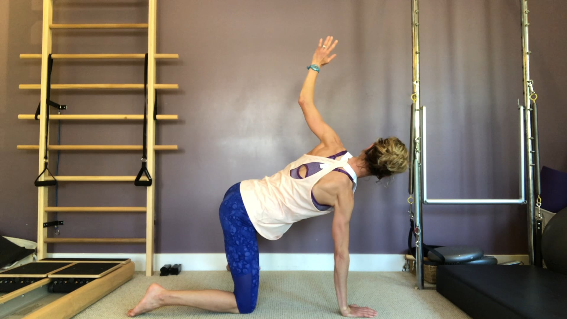 mat level 1/2 - closed chains against the wall