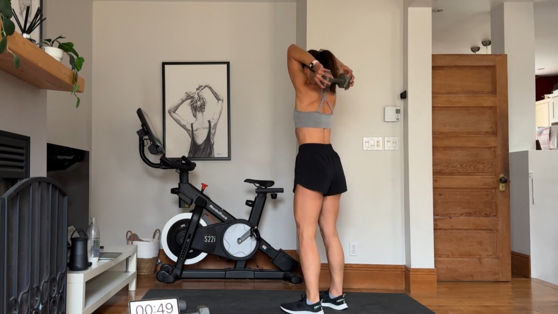 12 MINUTES - HAUT DU CORPS - POIDS LIBRES