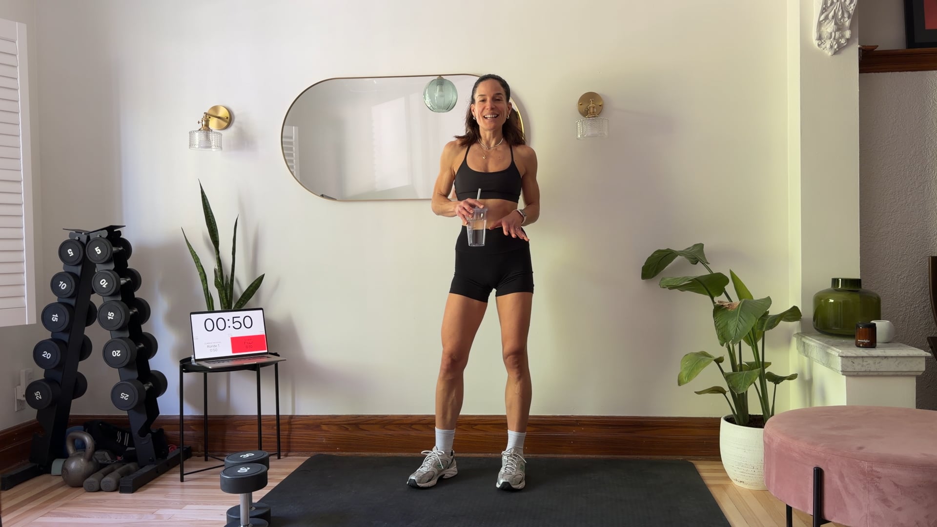 18 MINUTES - STRENGTH BOOTY BURN