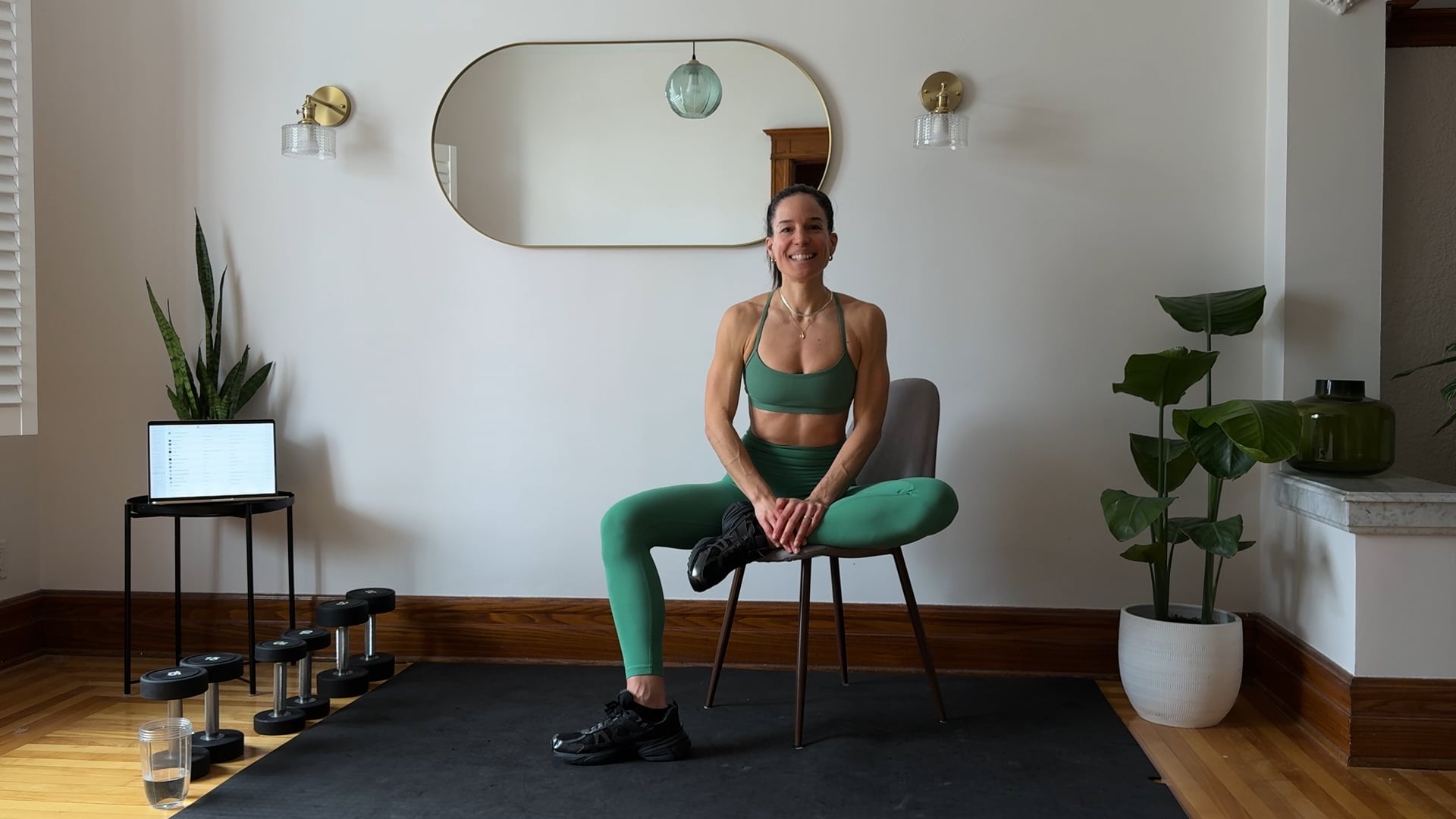 STRONG-HER - SHOULDER 180