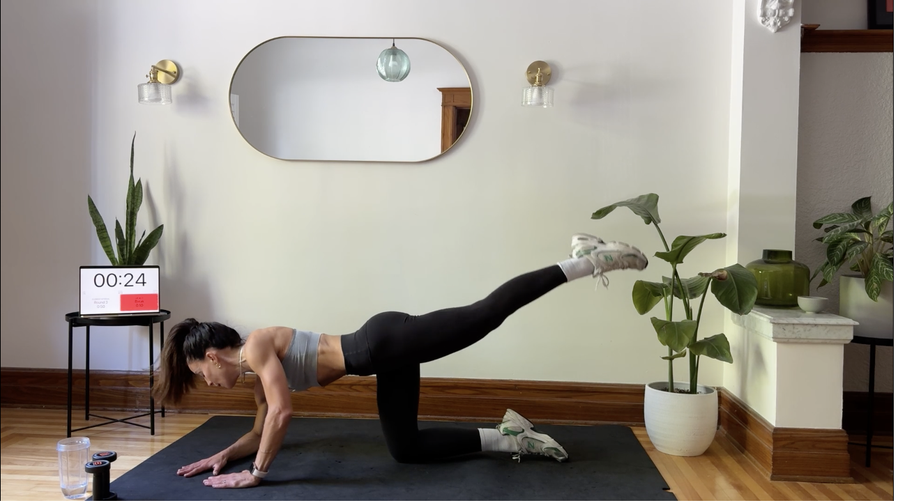 15 MINUTES - FULL BODY PILATES