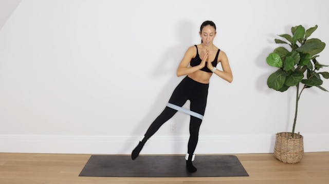 28 Min Legs & Booty HIIT-lates 2 (Pre...