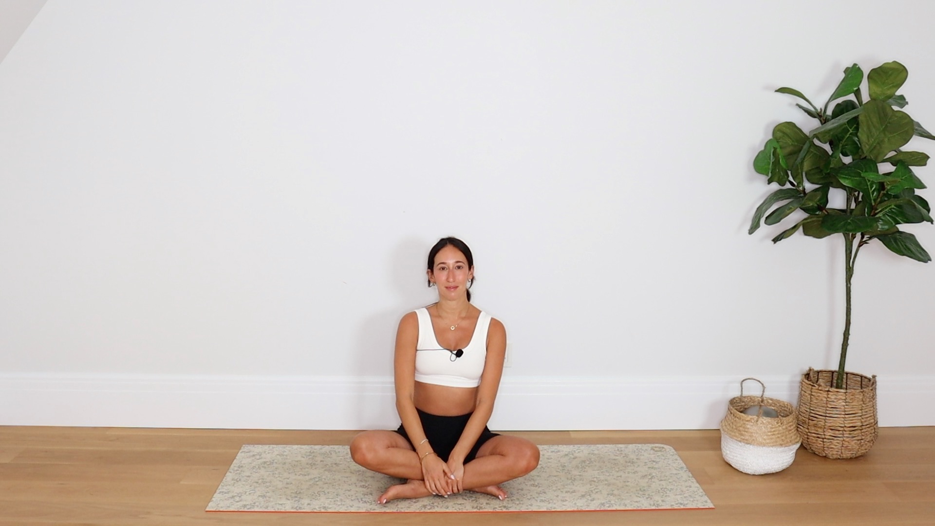 28 Min Prenatal Pilates Flow 1