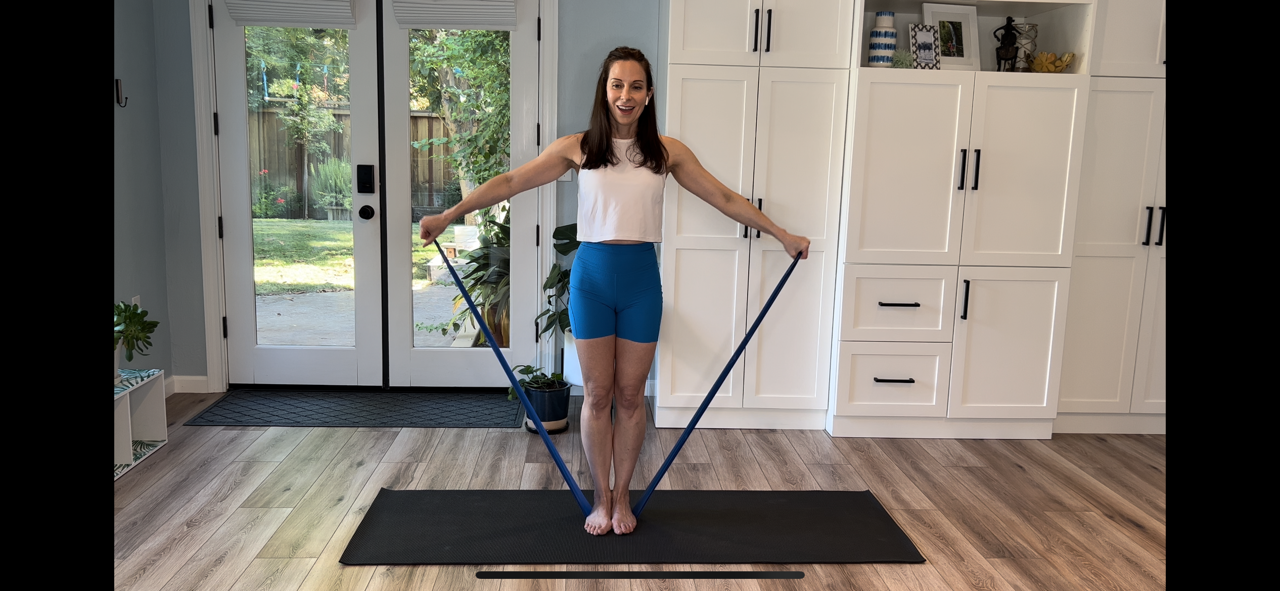 Upper body with Theraband