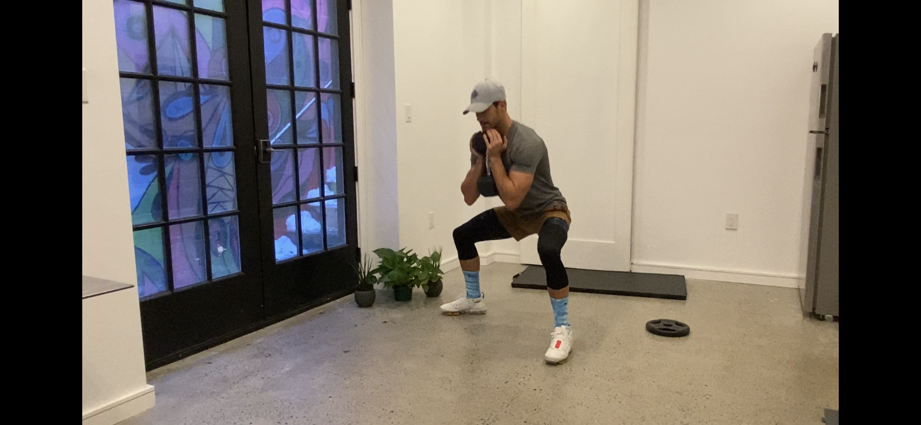 BOOTY HIIT - 30 MINS