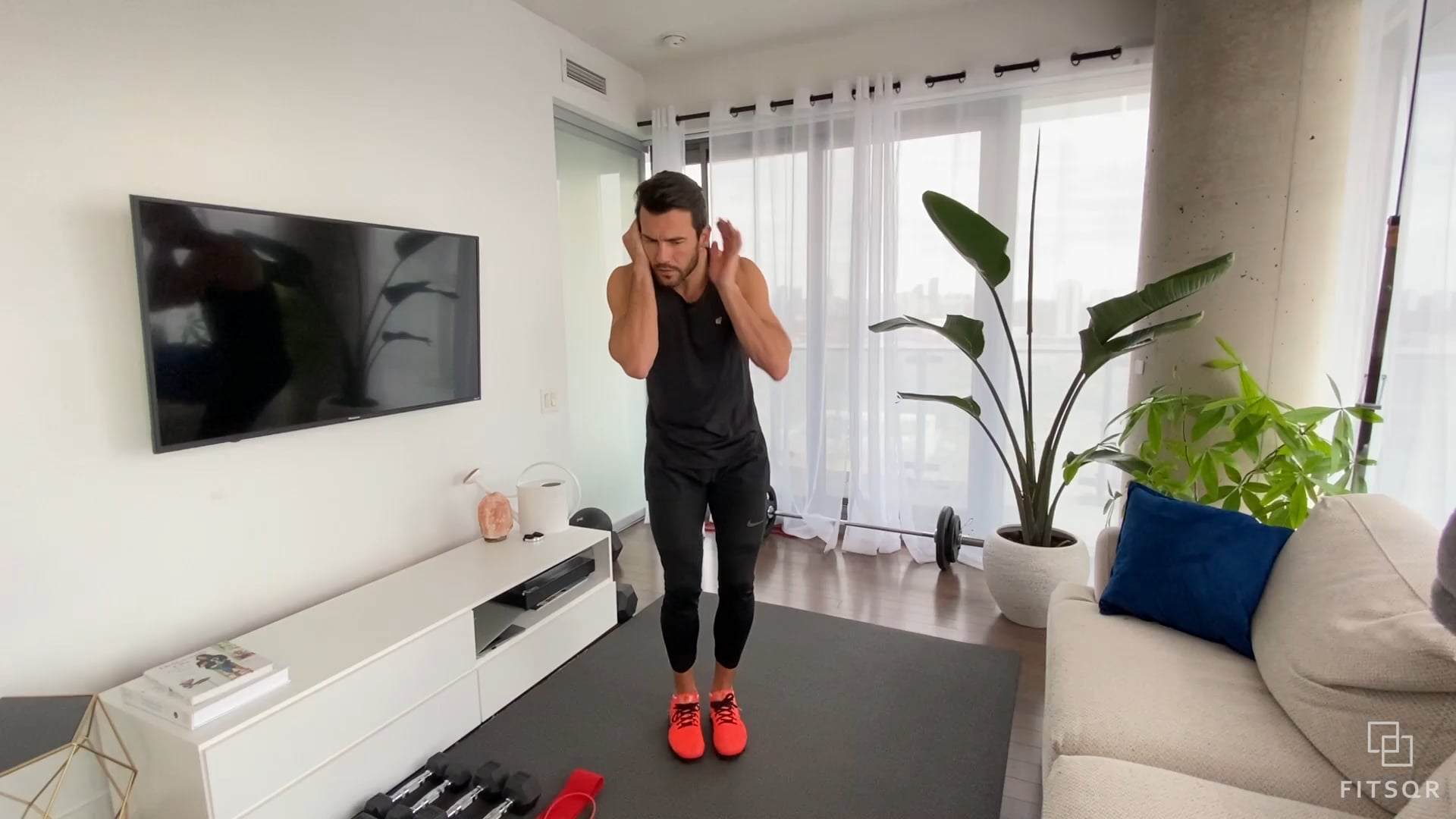 SHOULDERS + BOOTY WORKOUT 24 - 30 MINUTES