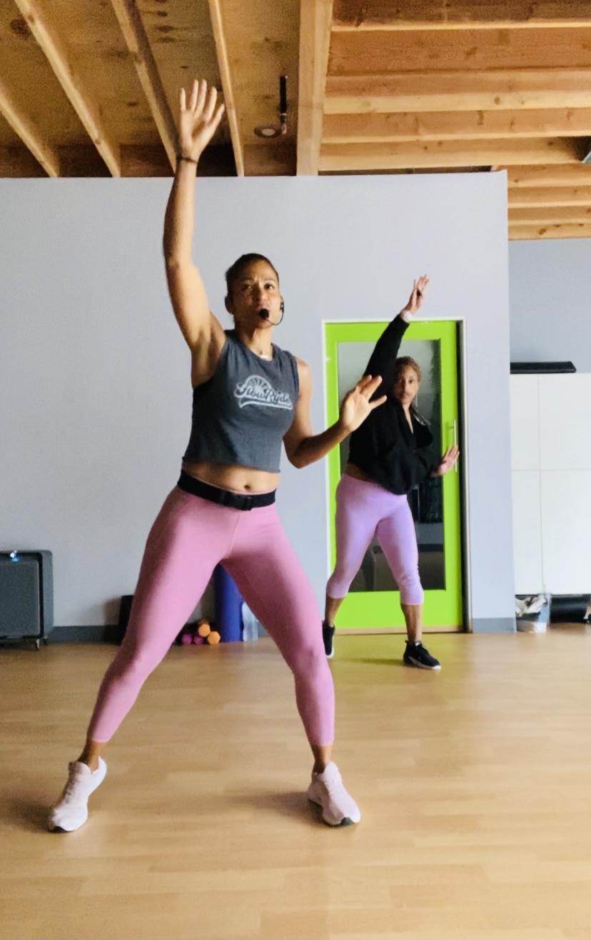 Kickfit Cardio Sculpt/HIIT Circuit: Dumbbells & Mat 