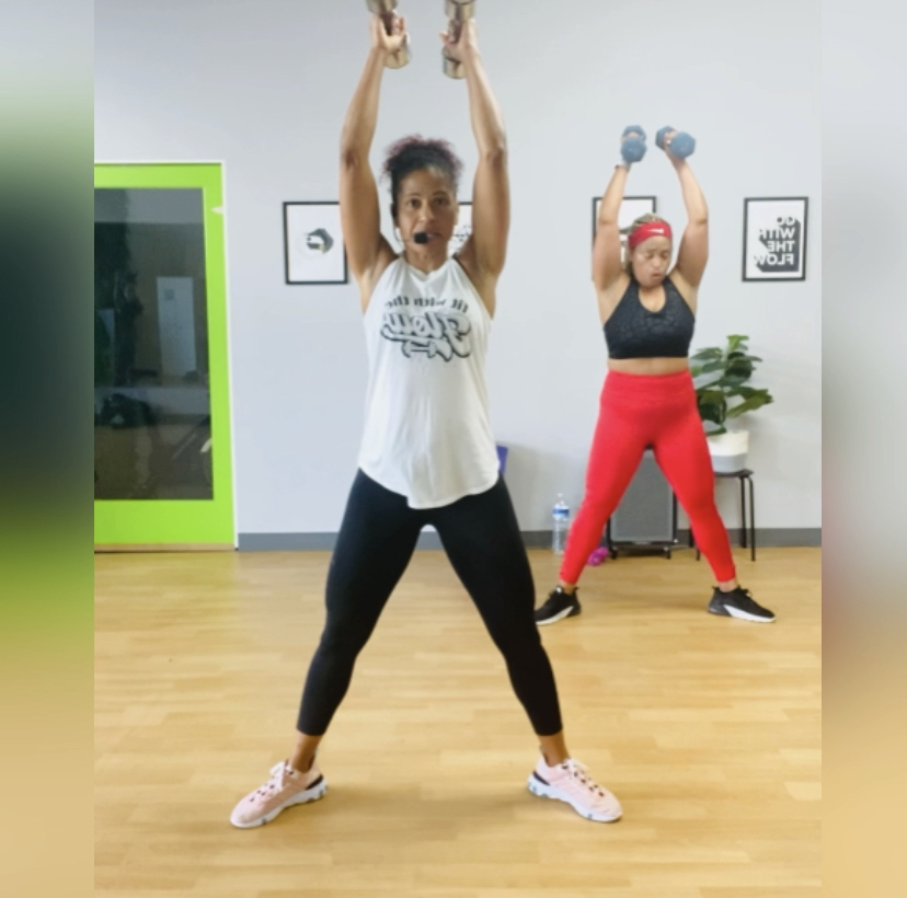 Kickfit Cardio Sculpt/HIIT Circuit: Light to Medium Dumbbells & Mat 