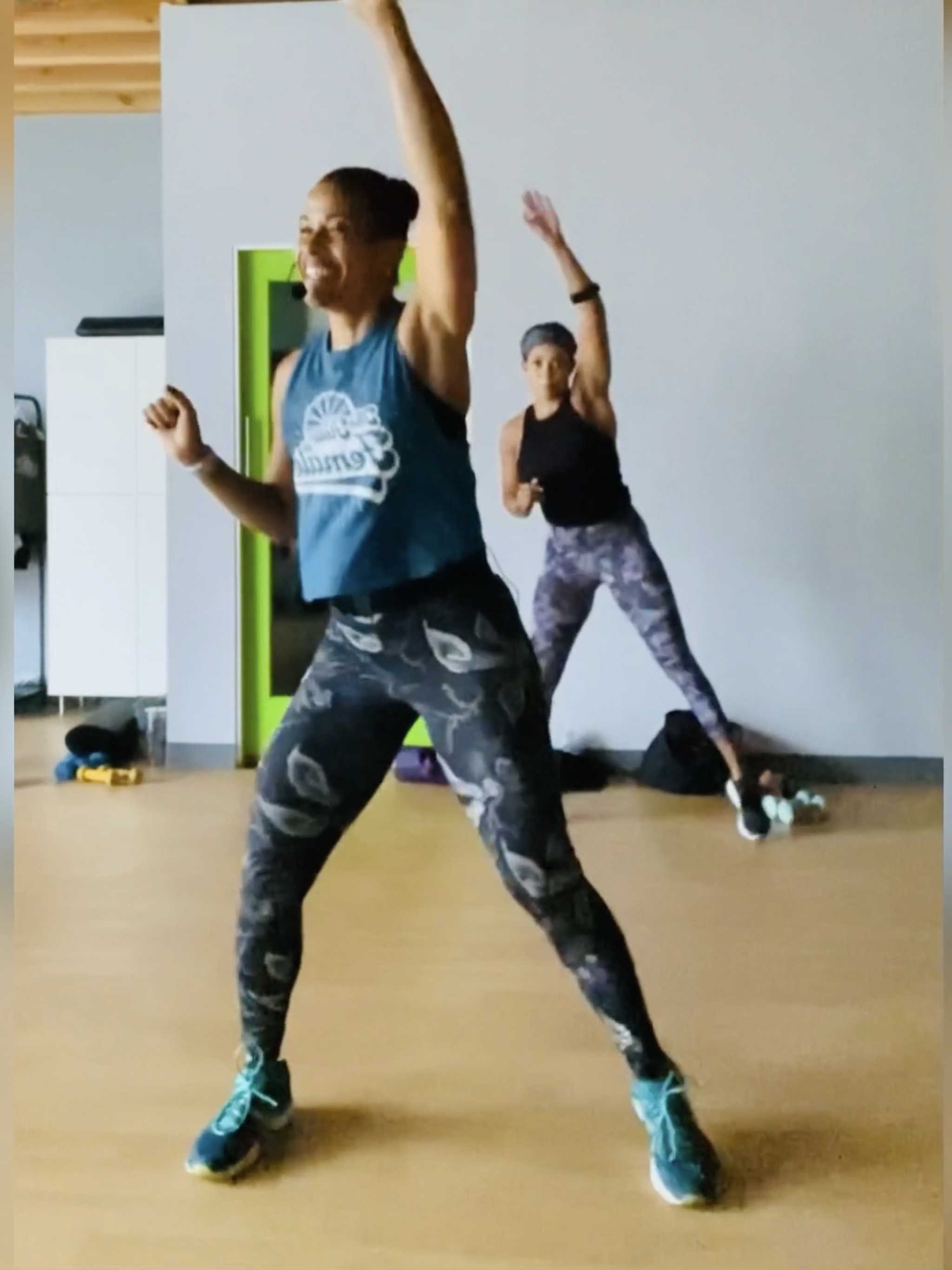 Kickfit Cardio Sculpt/HIIT Circuit: Light & Medium Dumbbells & Booty Band