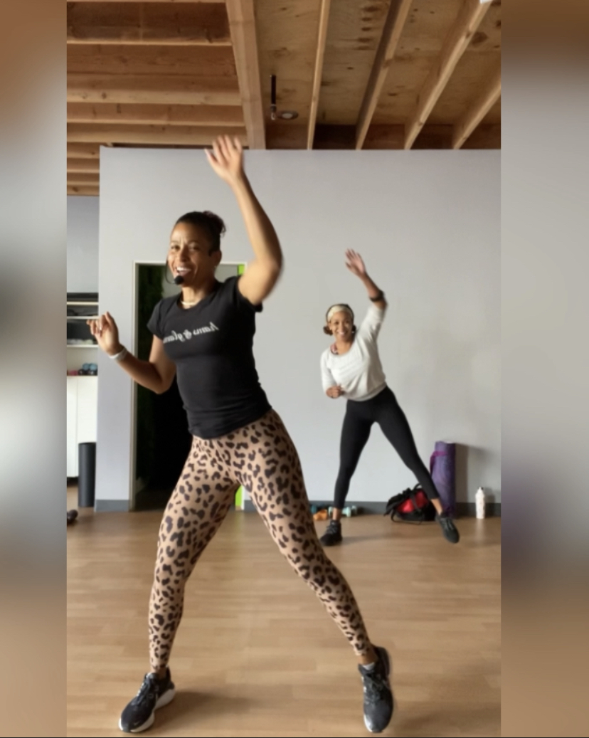 Kickfit Cardio Sculpt/HIIT Circuit: Dumbbells, Booty Band & Mat 