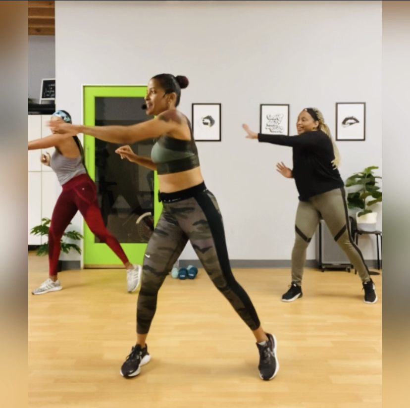 Kickfit Cardio Sculpt/HIIT Circuit: Light & Medium Dumbbells & Mat