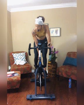 Cycle HIIT HipHop at Home Flow 22