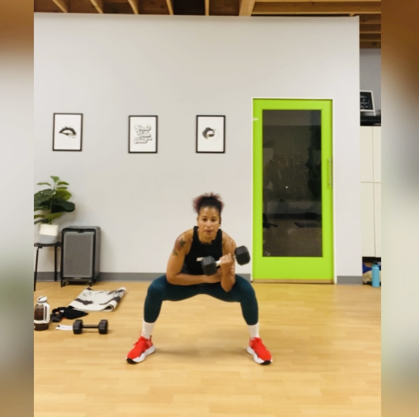 Compound & Core In Studio Flow 15: Single Medium Dumbbell, Booty Band & Mat