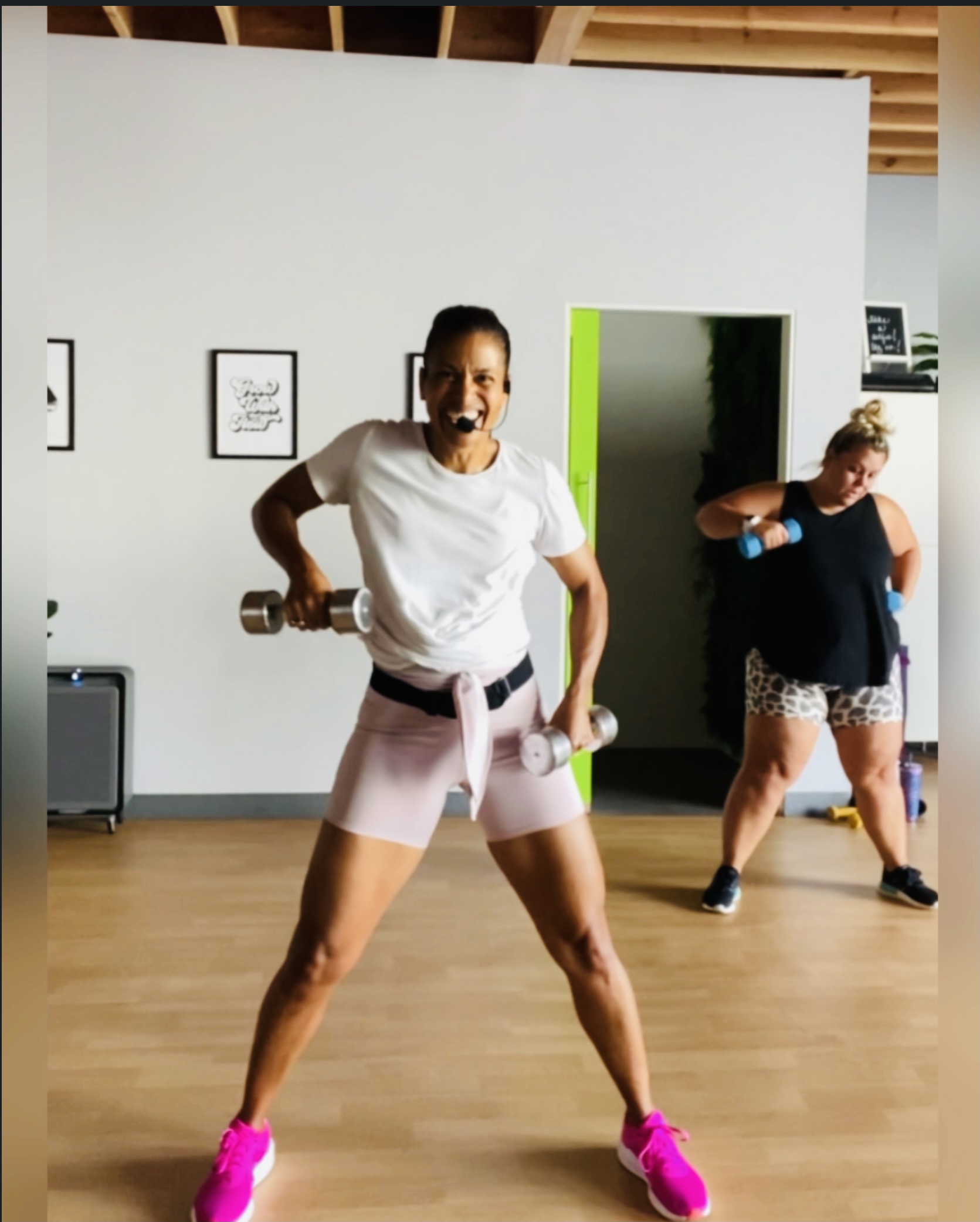 Kickfit Cardio Sculpt/HIIT Circuit: Light & Medium Dumbbells & Mat