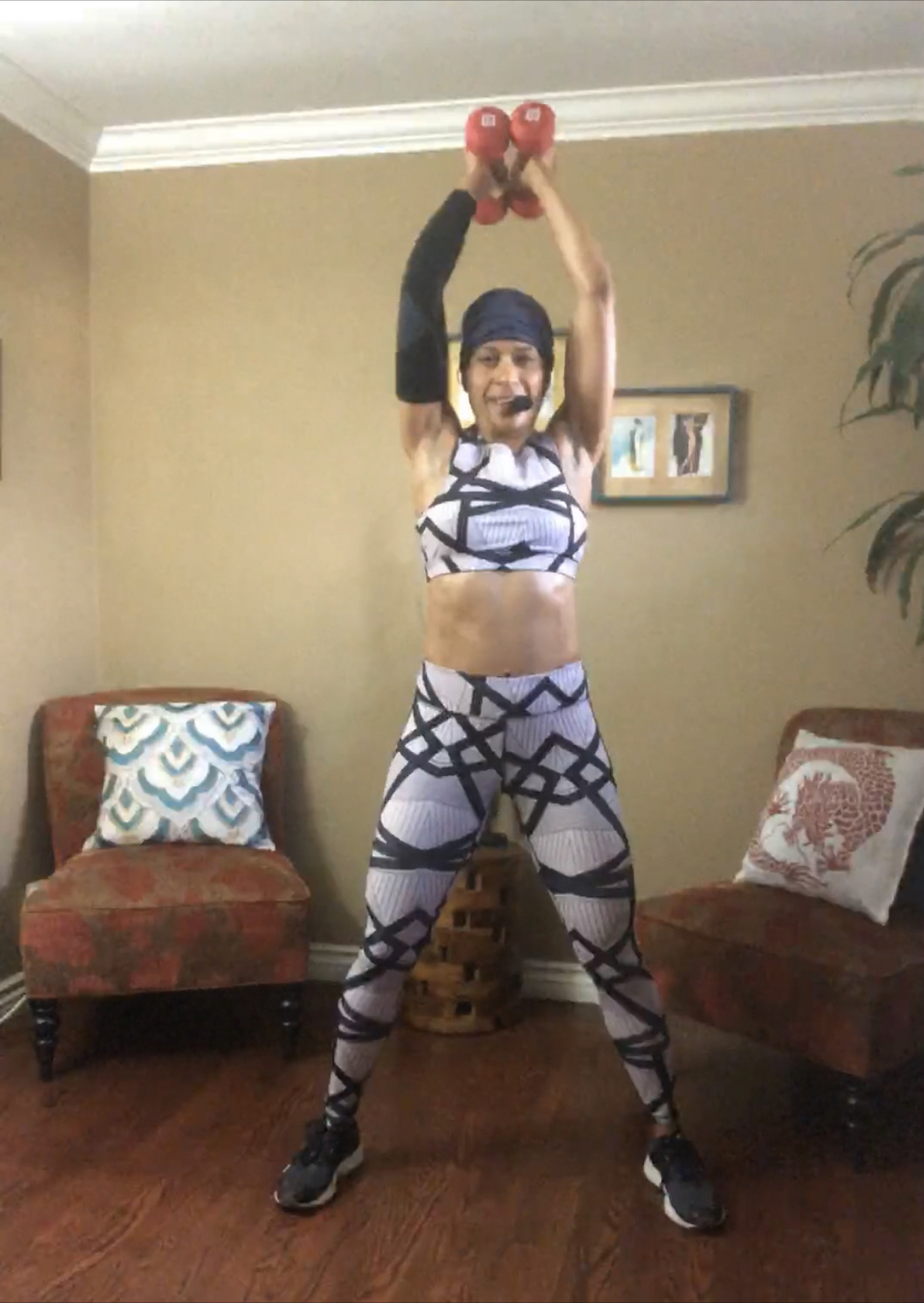 Kickfit Cardio Sculpt/HIIT Circuit: Light and Medium Dumbbells & Mat