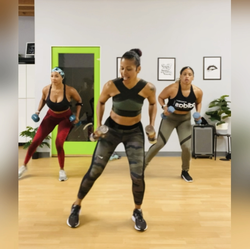 Kickfit Cardio Sculpt/HIIT Circuit: Light to Medium Dumbbells & Mat 