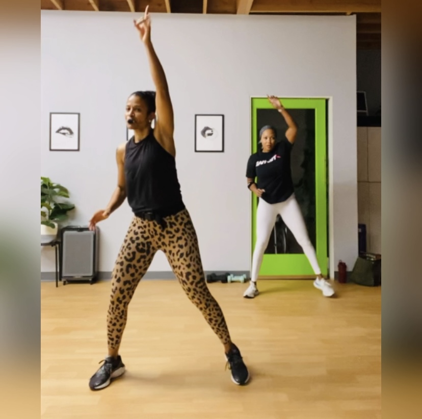 Kickfit Cardio Sculpt/HIIT Circuit: Light & Medium Dumbbells & Mat