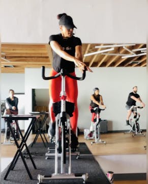 Cycle HIIT HipHop Flow 82