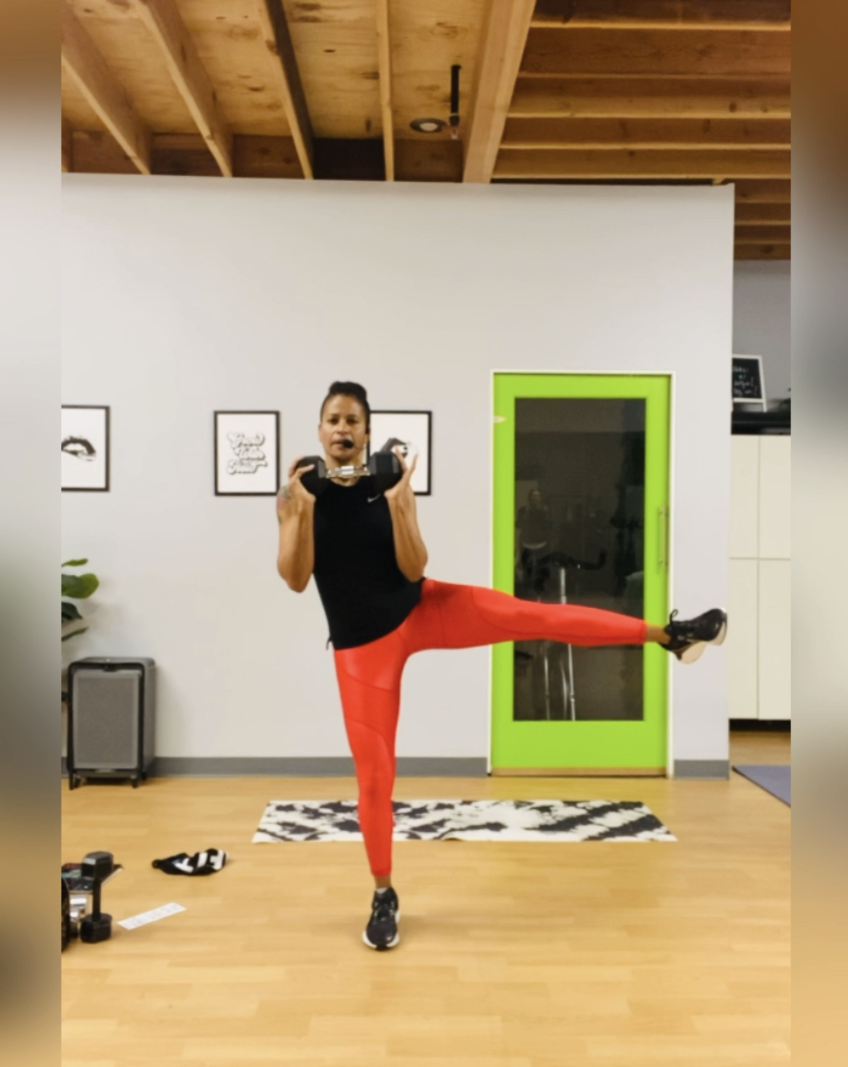 Compound & Core In Studio Flow 16: Single Medium Dumbbell, Booty Band & Mat