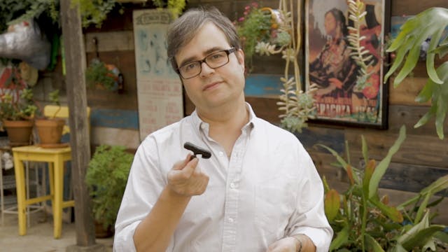 How to put on a cejilla (peg capo) on...