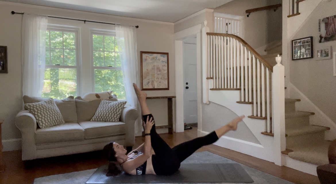 27 Minute Flexibility Flow with a Dash of Pilates