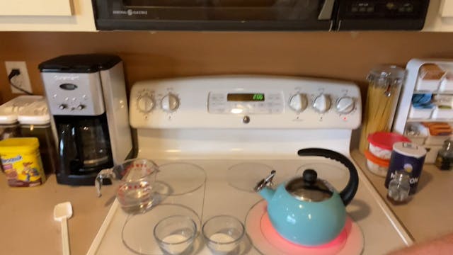 SC.5.P.8.2 Temperature and the Dissol...