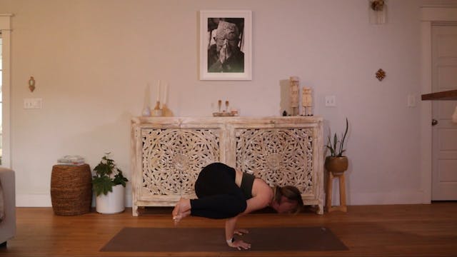 Tripod Headstand to Side Crow Transition