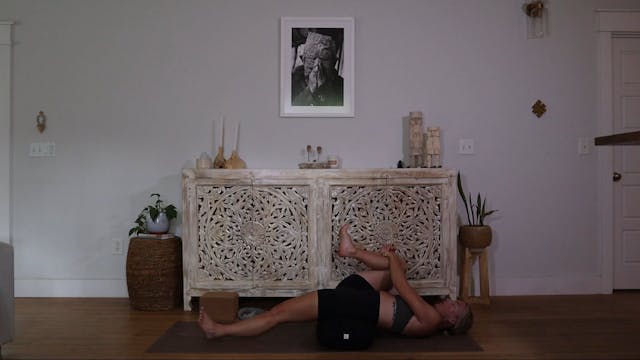 Yin(ish) Stretch for Runners