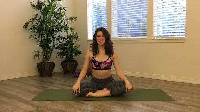 DAY 2/30 Beginner Yoga Series Spinal Movement & Body Awareness