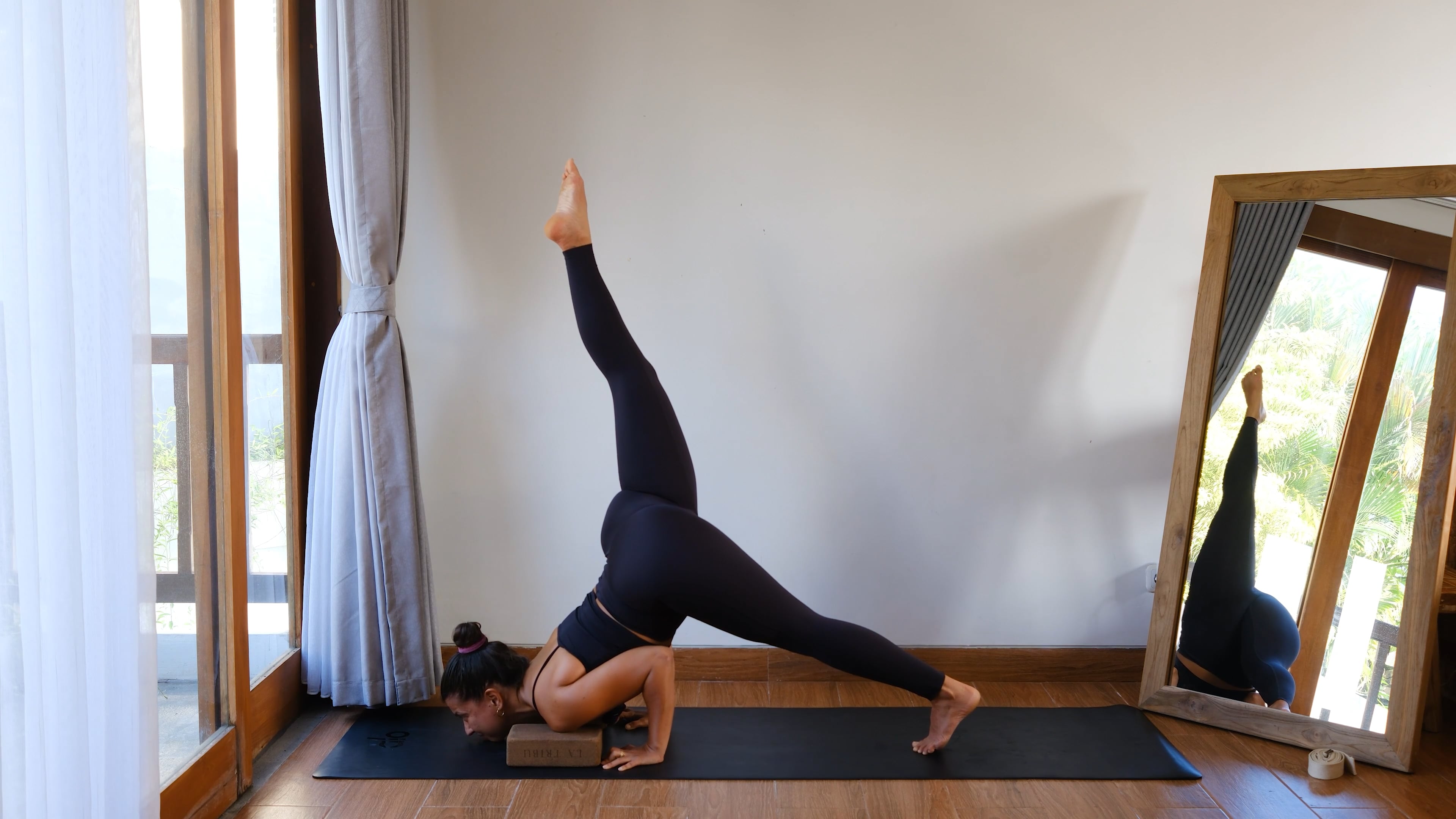 Ganda Bherundasana: la technique