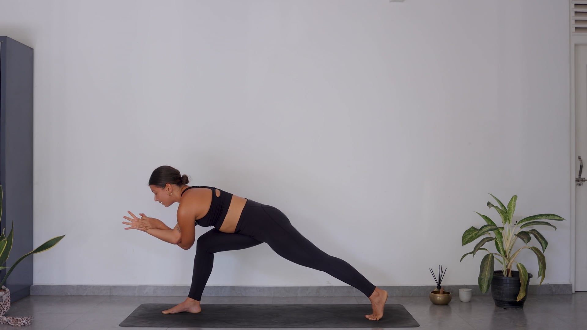 Force et équilibre: garudasana flow