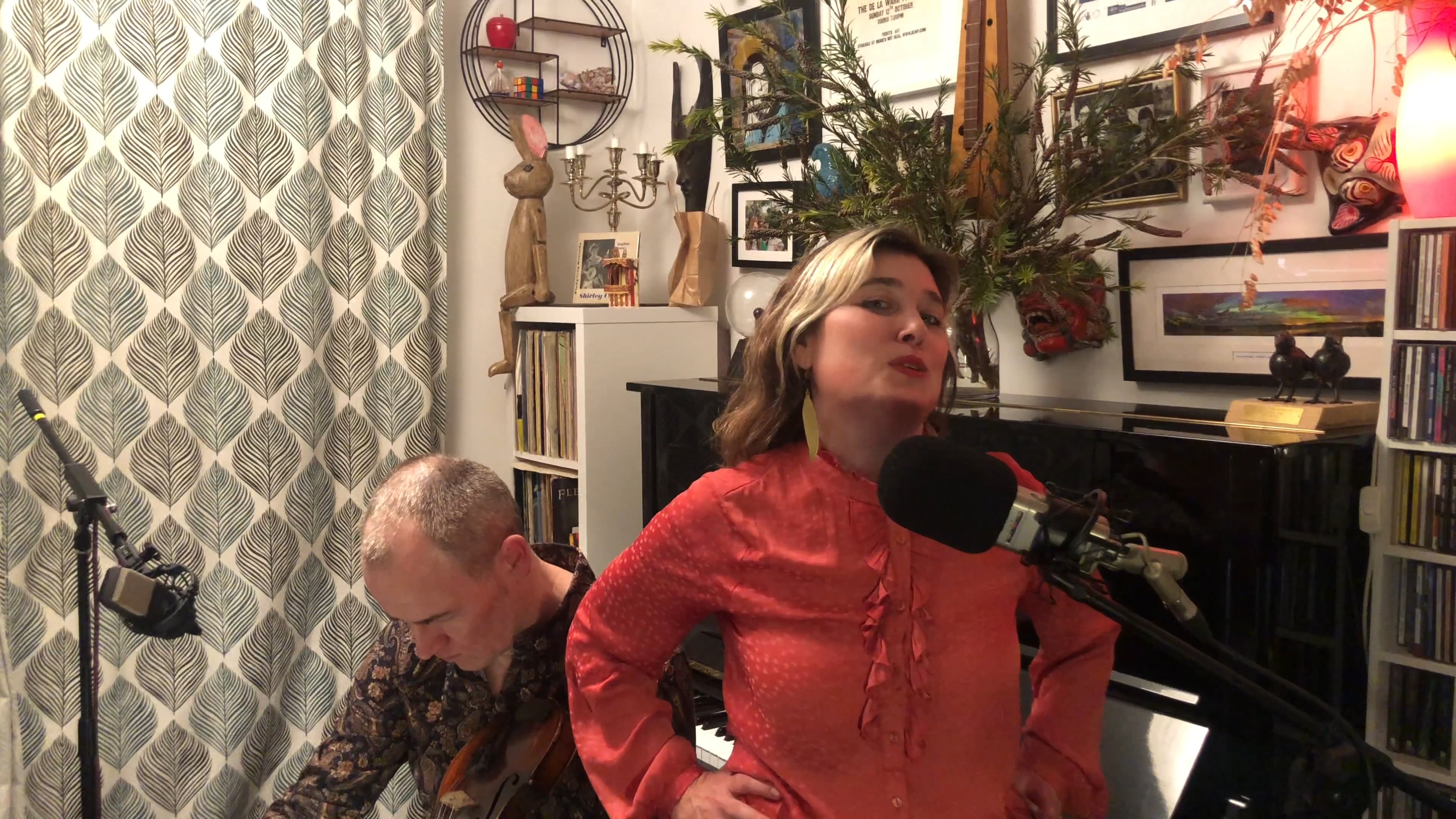 Lisa Knapp & Gerry Diver at the Folk On Foot Festival Of LOVE