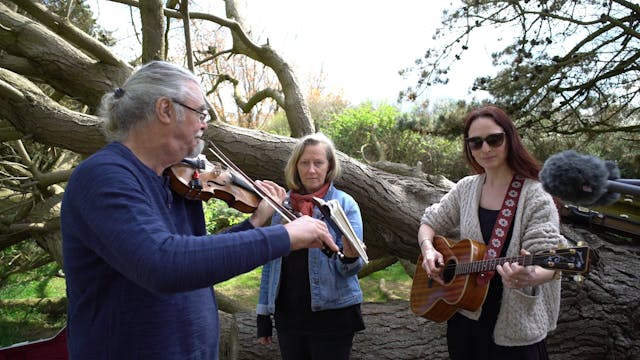 Saltsong—Raynor Winn and the Gigspann...