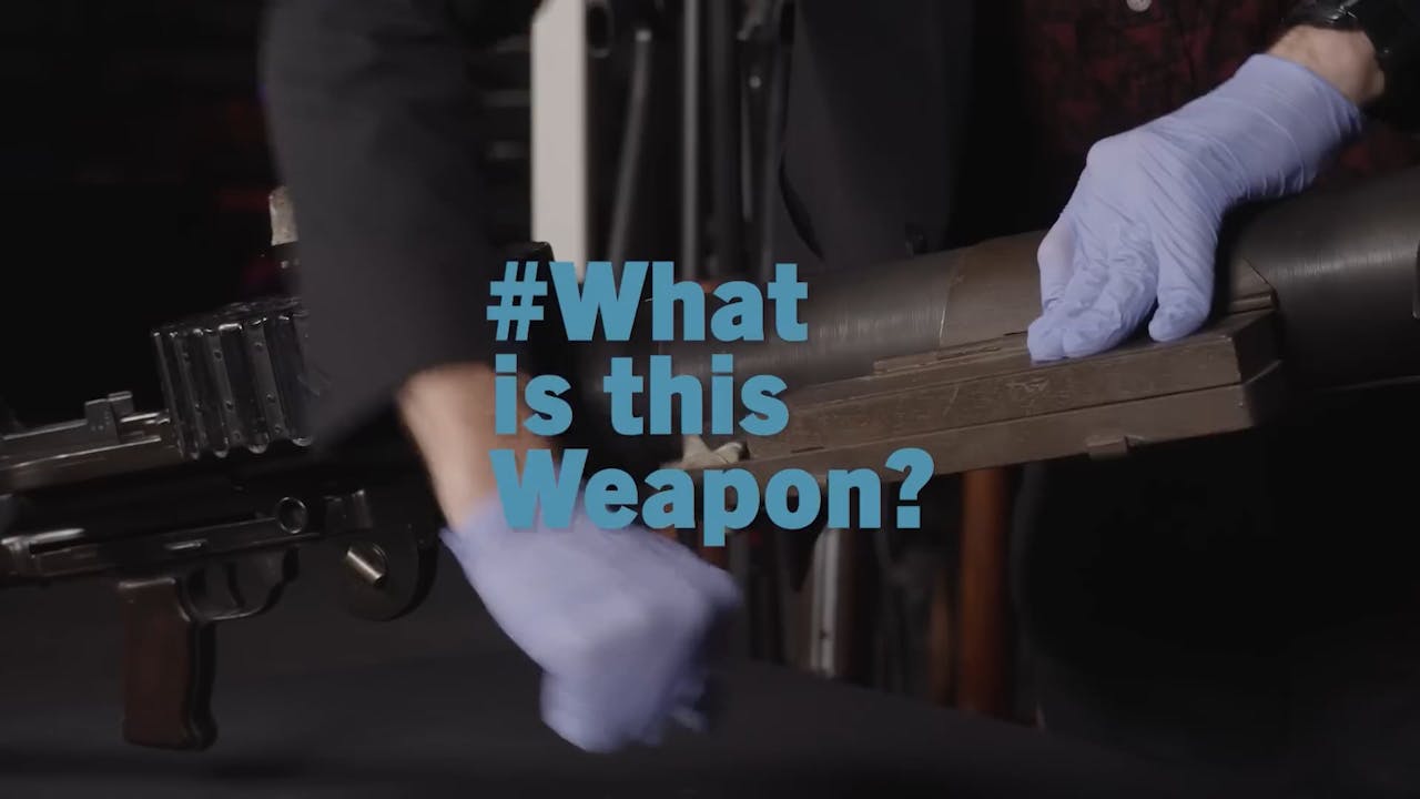 Why the British army strapped a rattle to a Lewis Gun - History of ...