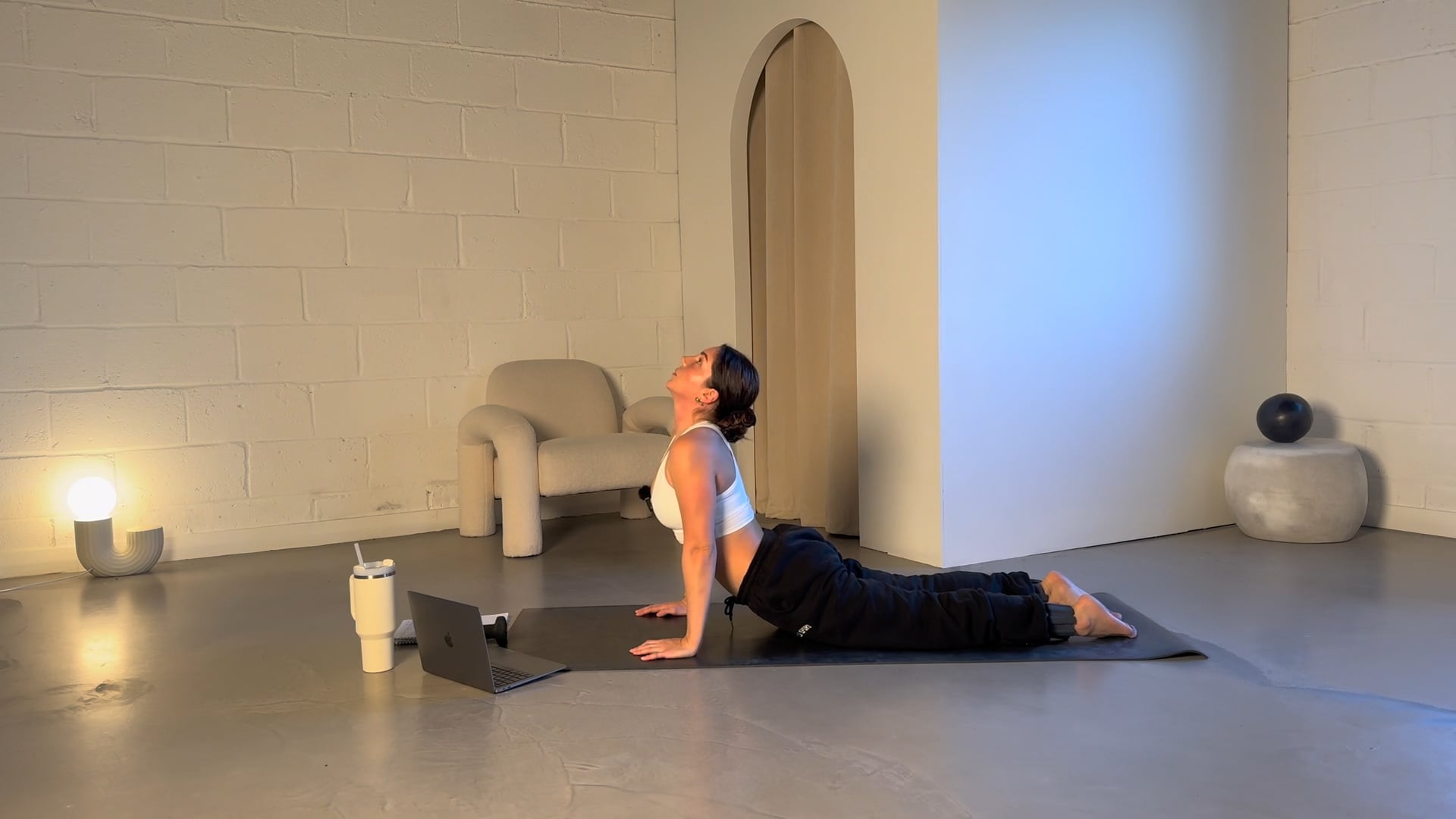 Core And Upper Body With Dumbbells