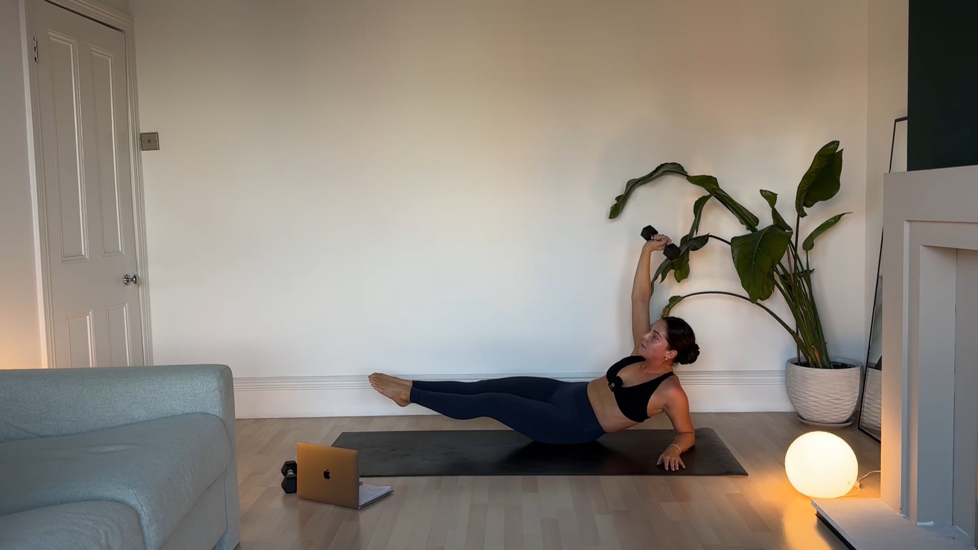 Spicy Upper Body And Abs With Dumbbells