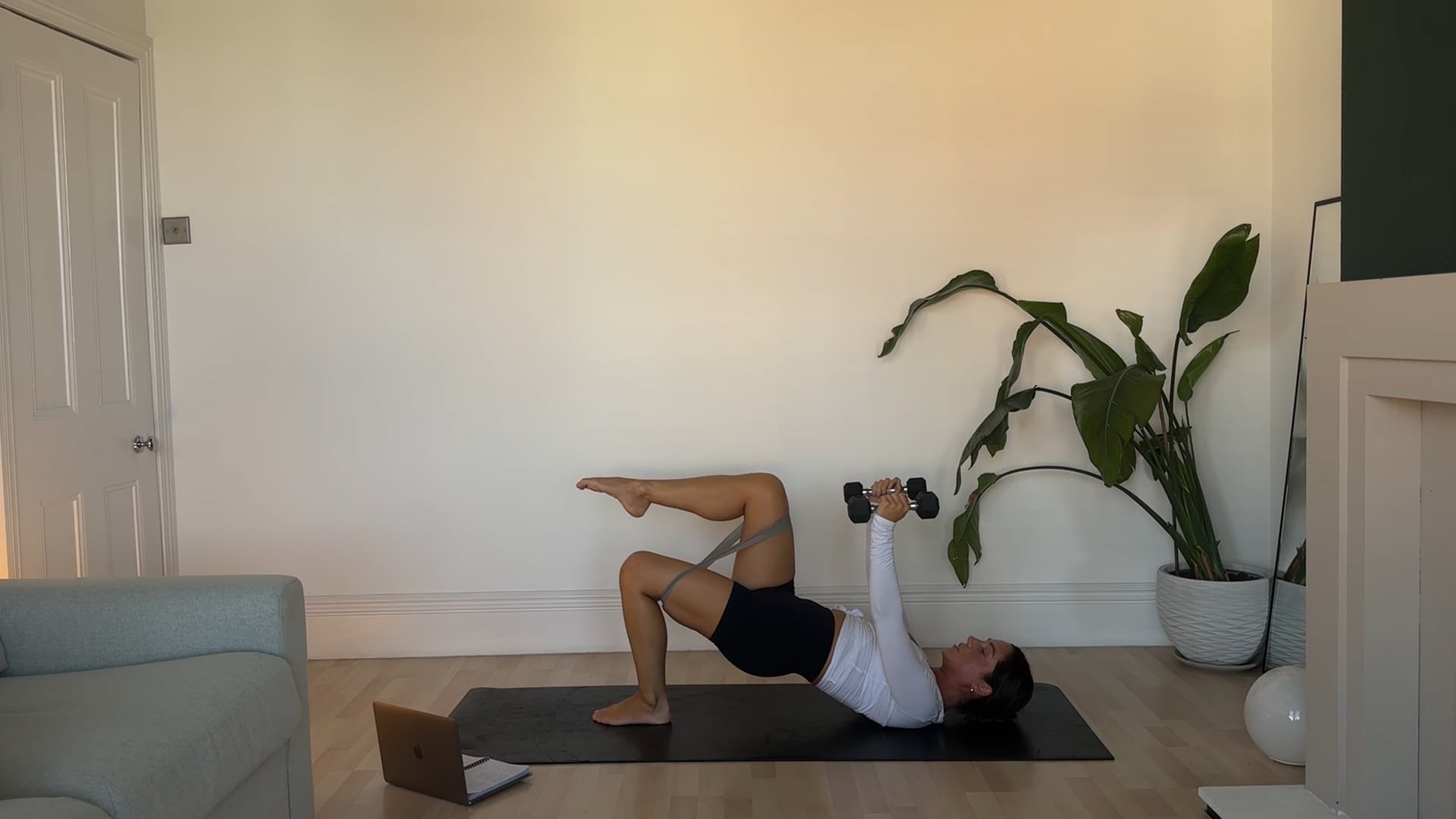 Spicy Abs And Booty With Dumbbells And Band