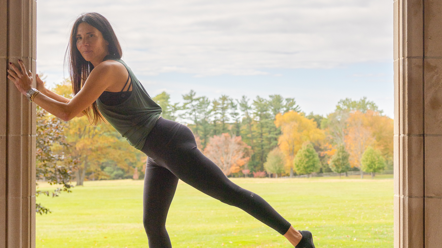 Forme Quads & Glutes 20 min Focus with Gina 8.19 at 11AM