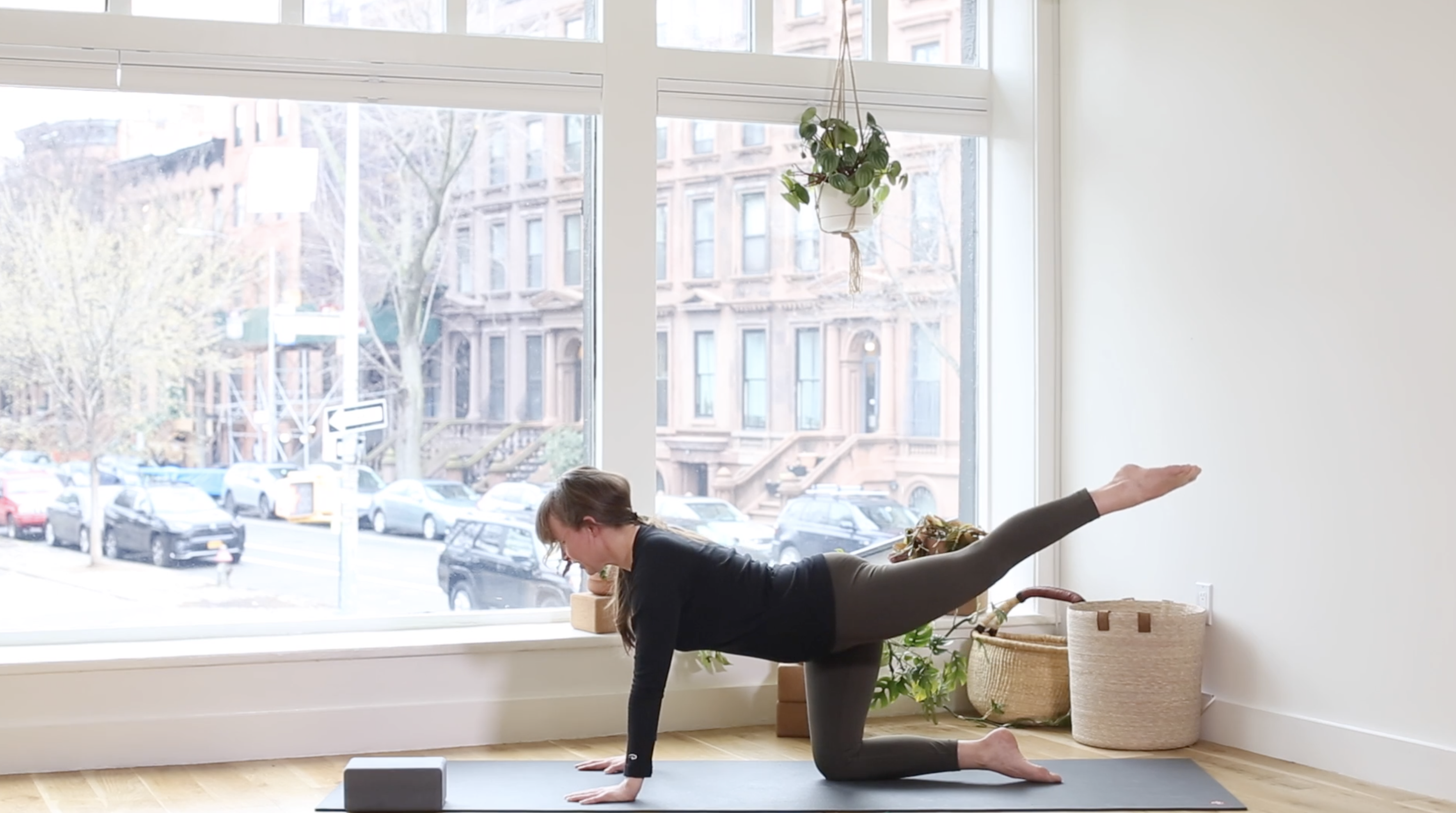 04.Postnatal - w/Natalie G.