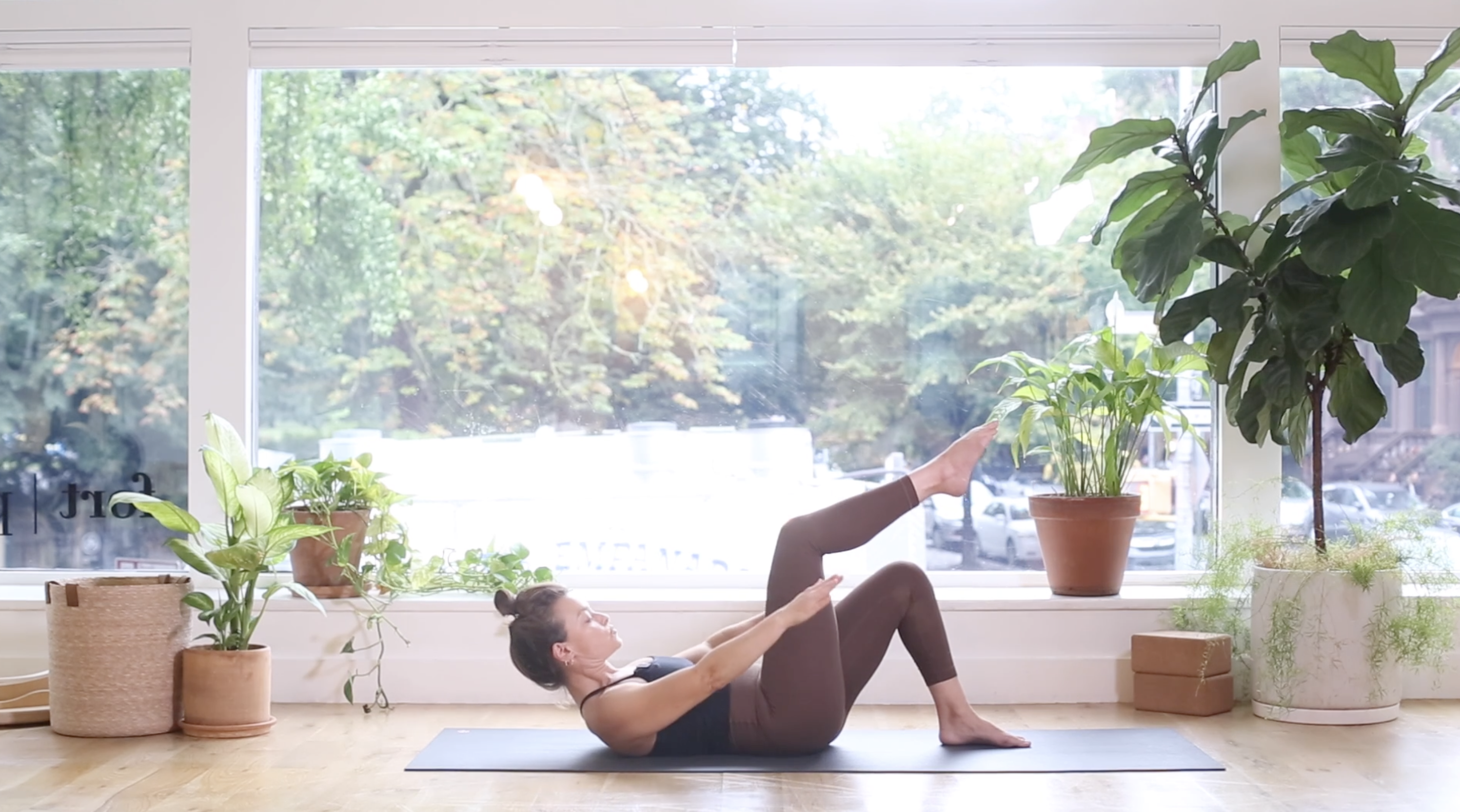 78. Build Your Fort: Abs w/Ashley R.