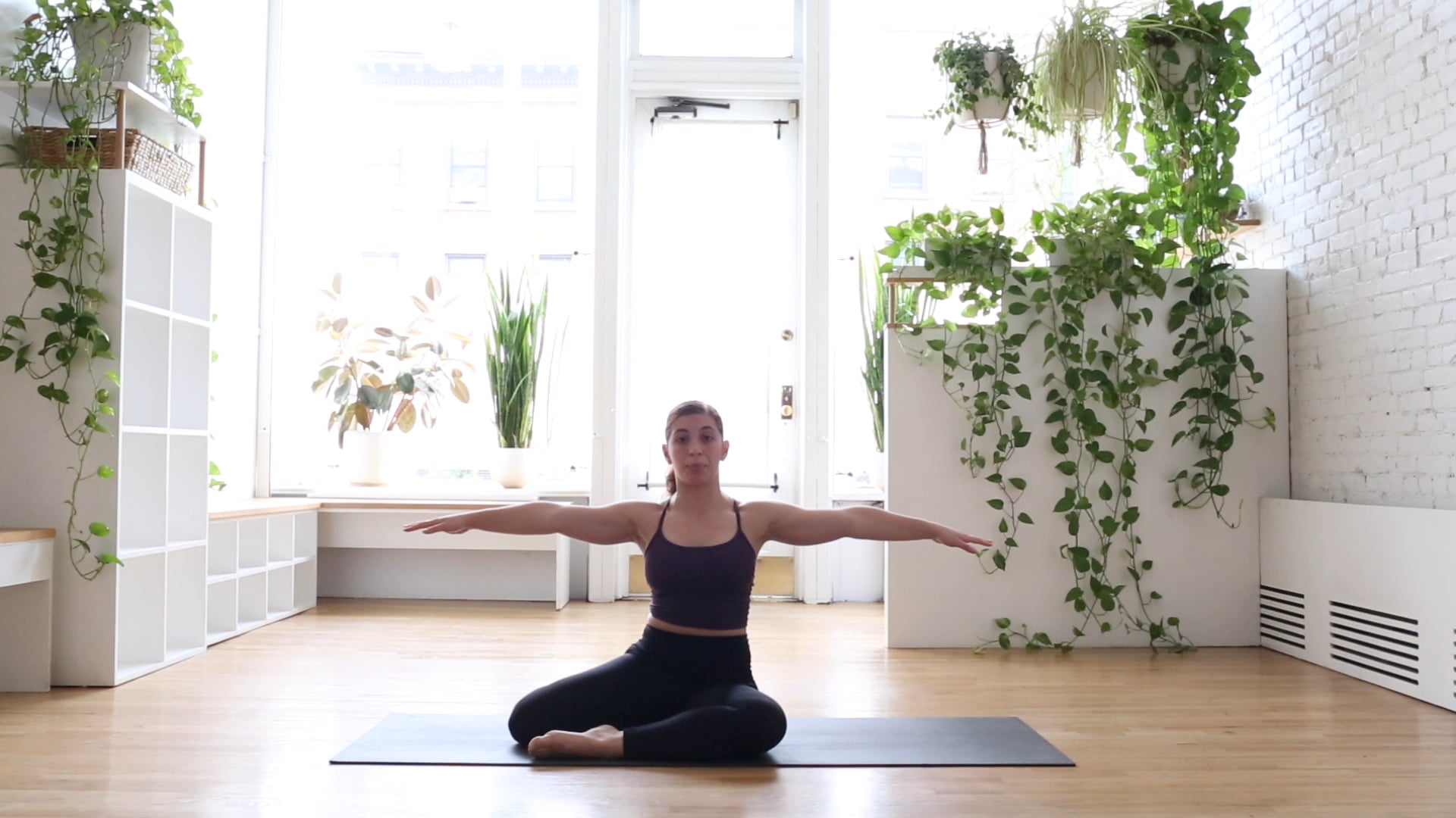 18. Build Your Fort - Side Body Strength & Length w/Graziella M.