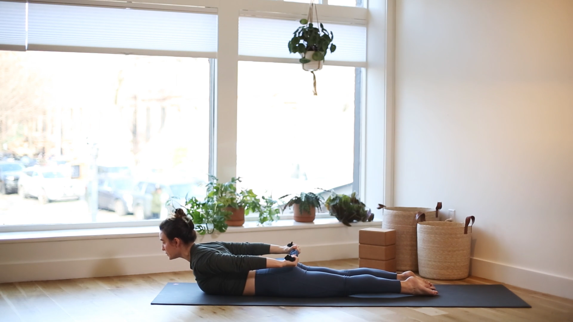 25. Build Your Fort - Glide and Strengthen w/Julia L.